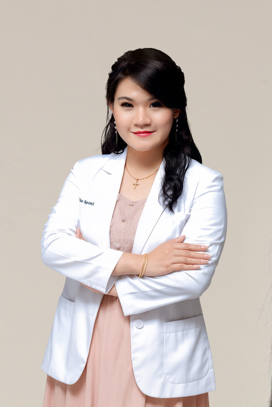 dr. Veronica, Sp. DVE